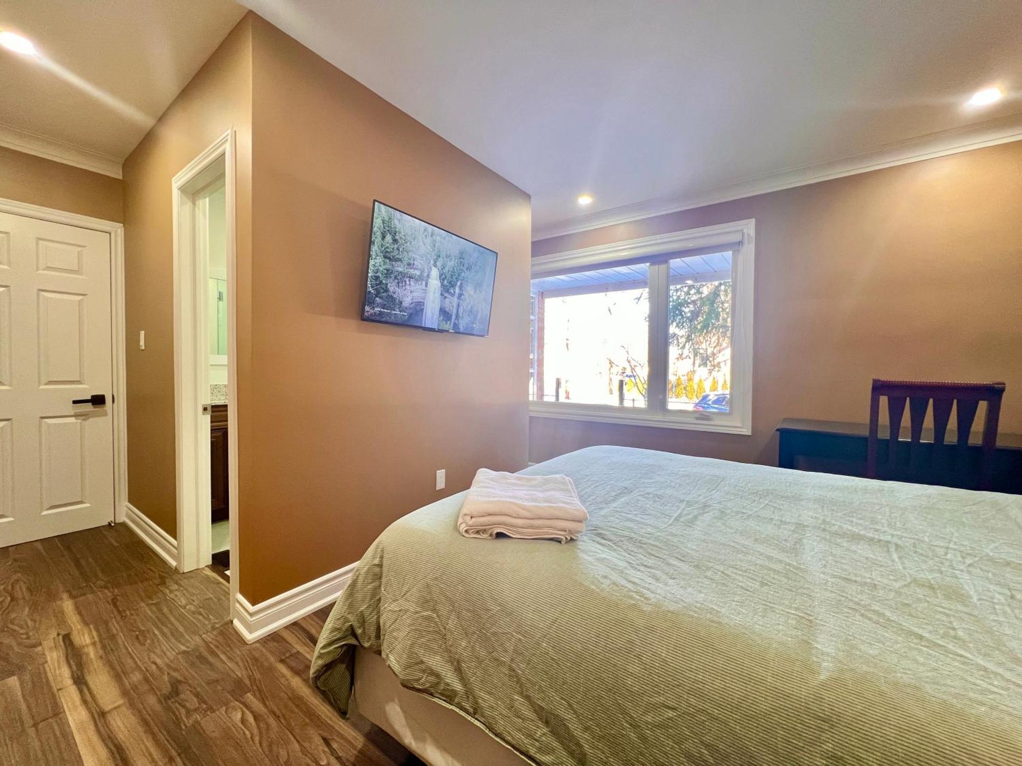 Upgraded Rooms With Bath 7-Min To Subway Near Downsview Rogers Stadium โตรอนโต ภายนอก รูปภาพ